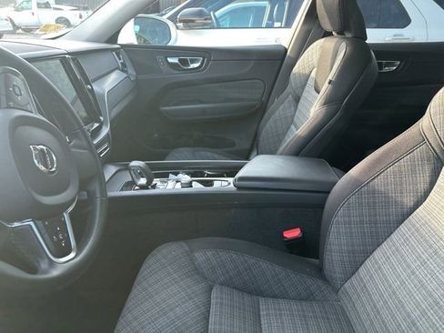 Used 2023 Volvo XC60 B5 Core AWD/4WD image 7