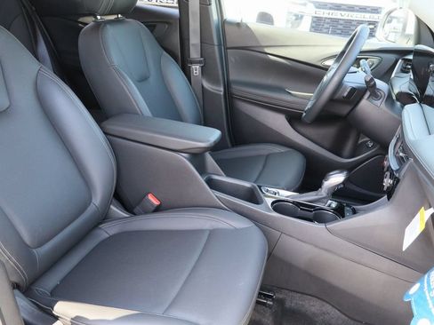 Certified 2024 Buick Encore GX Sport Touring FWD image 29