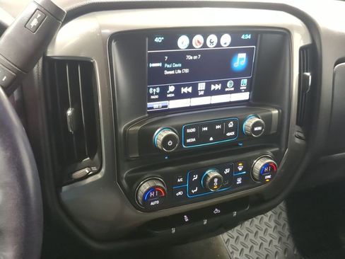 Used 2018 Chevrolet Silverado 1500 LT w/ All Star Edition image 40