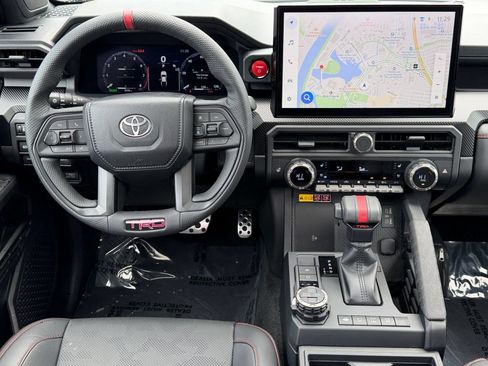 Used 2025 Toyota Tacoma TRD Pro AWD/4WD image 30