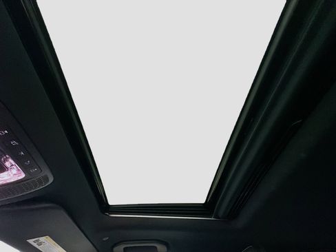 Certified 2021 Mercedes-Benz GLE 350 4MATIC w/ Premium Package image 28