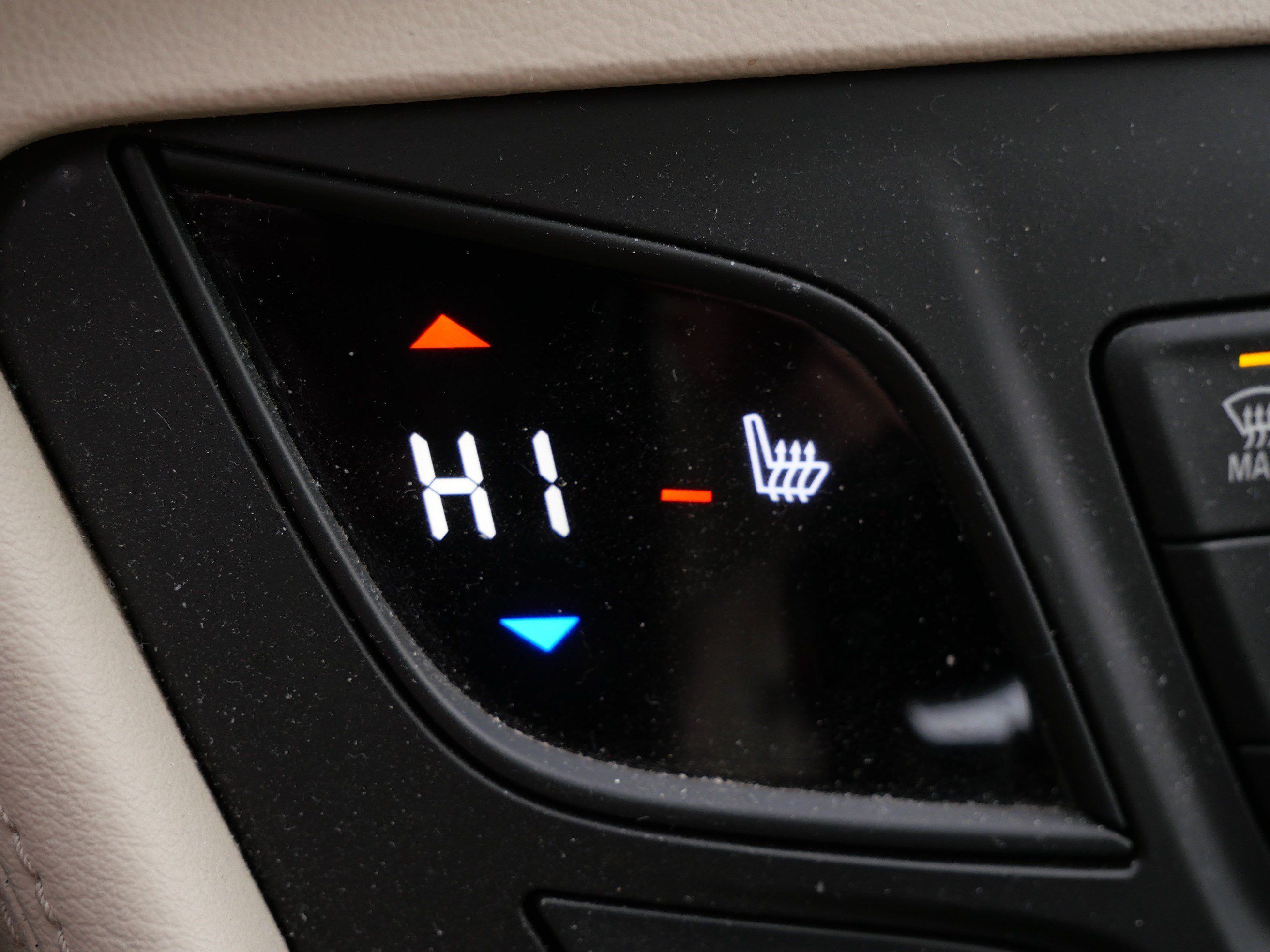 Used 2020 Buick Envision Essence AWD/4WD image 28