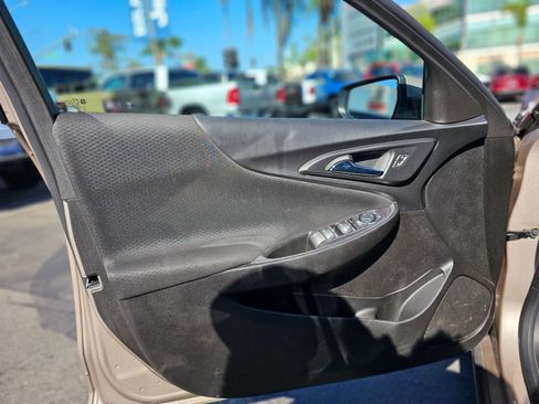 Used 2023 Chevrolet Malibu LT FWD image 19