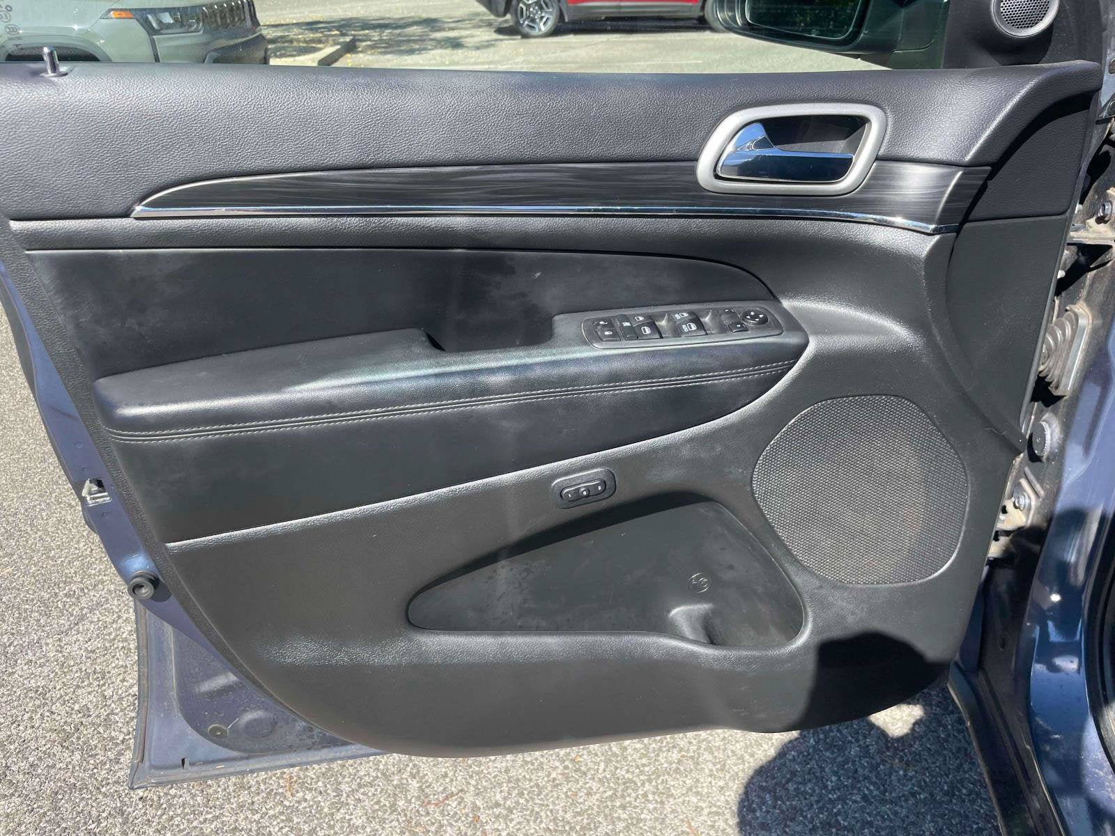 Used 2021 Jeep Grand Cherokee Limited AWD/4WD image 16