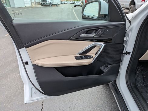 Used 2024 BMW X1 xDrive28i AWD/4WD image 12
