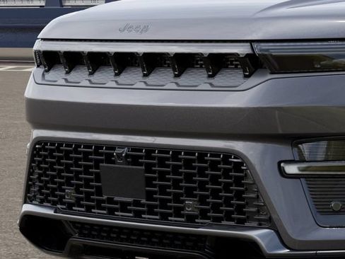 New 2026 Jeep Grand Wagoneer 4WD image 12