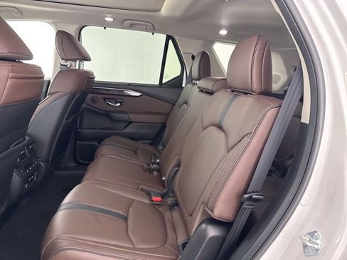 Certified 2025 Honda Pilot Elite image 32