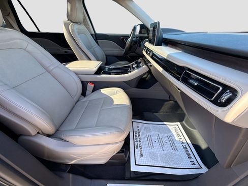 Used 2022 Lincoln Aviator Reserve w/ Elements Package Plus image 16