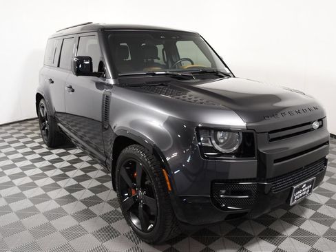 Used 2024 Land Rover Defender 110 X AWD/4WD image 9