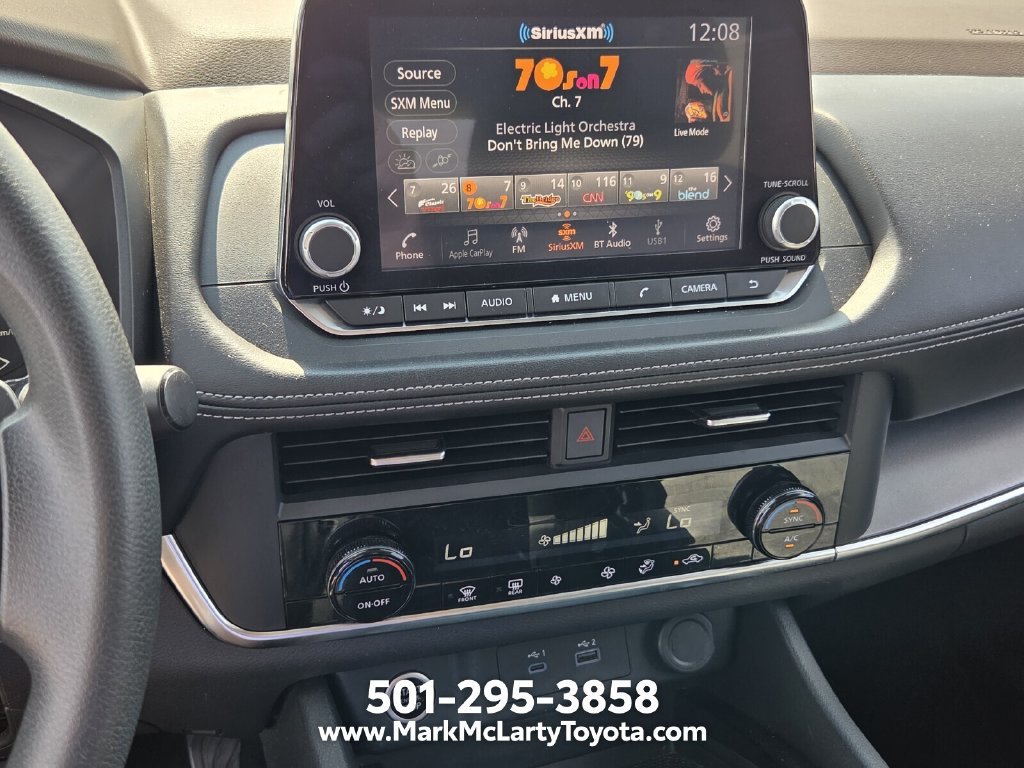 Used 2023 Nissan Rogue SV FWD image 17