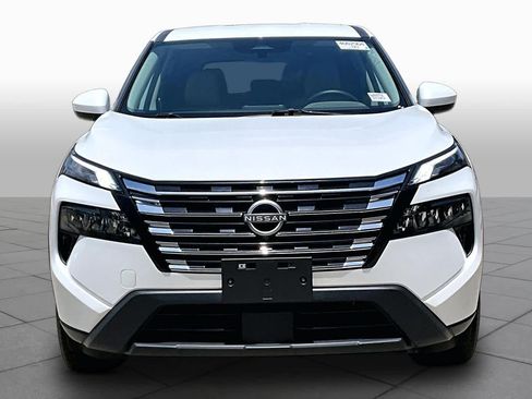 Certified 2025 Nissan Rogue SV FWD image 4