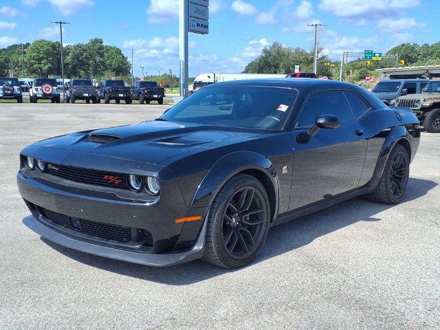 Used 2022 Dodge Challenger R/T Scat Pack RWD image 3