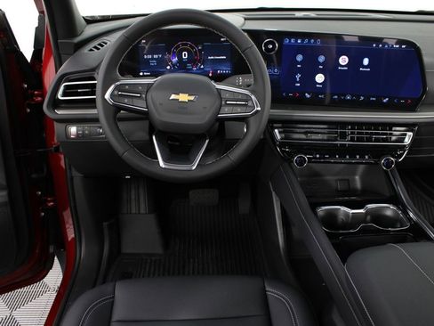 New 2026 Chevrolet Traverse LT w/ LPO, Floor Liner Package FWD image 10