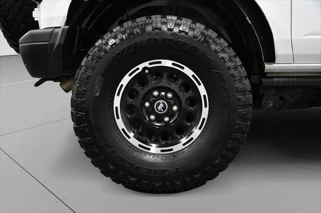Used 2023 Ford Bronco Badlands w/ Sasquatch Package AWD/4WD image 5