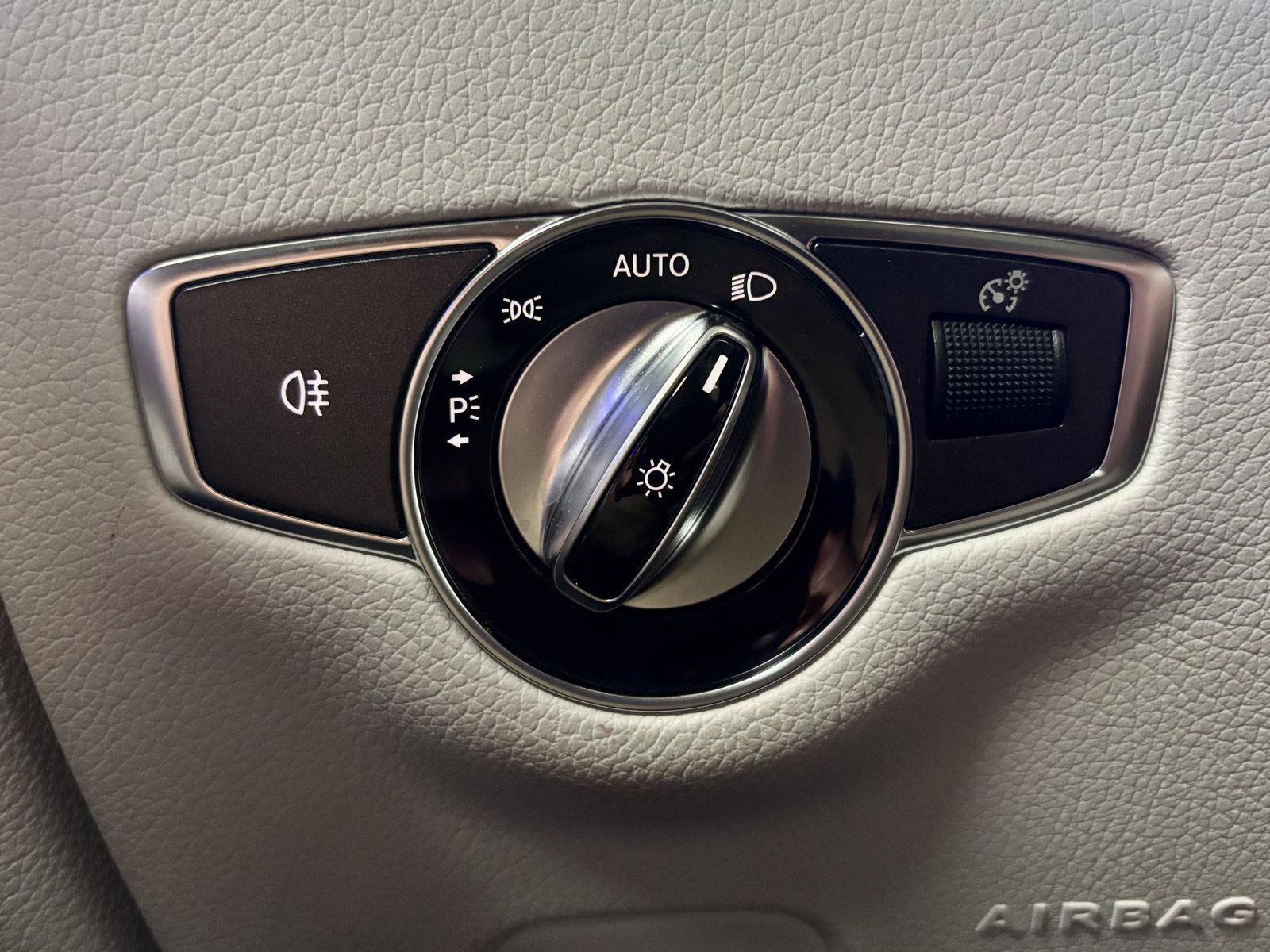 Used 2023 Mercedes-Benz E 350 Sedan image 25