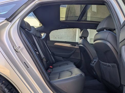 Used 2018 Hyundai Sonata Limited FWD image 12