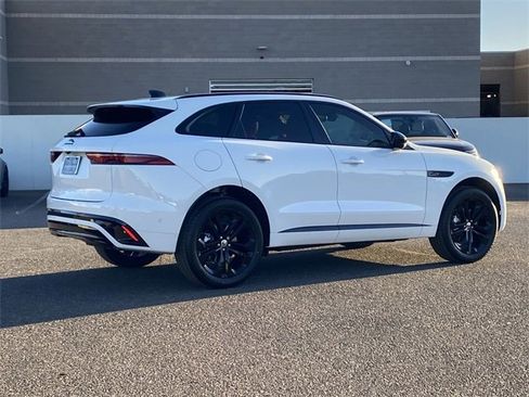 New 2025 Jaguar F-PACE R-Dynamic S image 17