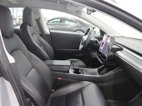 Used 2018 Tesla Model 3 Long Range RWD image 25