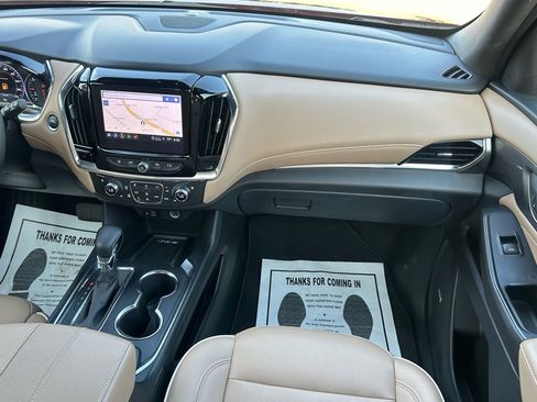 Used 2023 Chevrolet Traverse Premier image 24