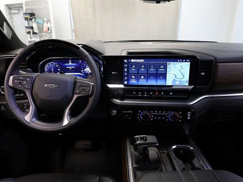 New 2026 Chevrolet Silverado 1500 High Country w/ High Country Premium Package AWD/4WD image 10