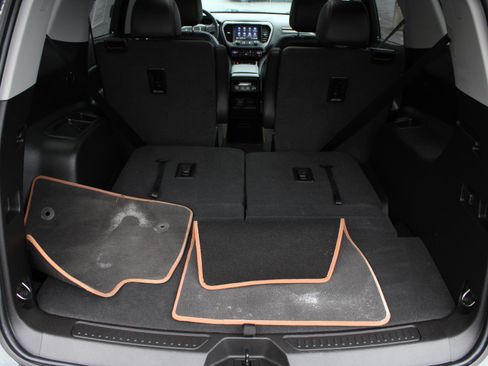 Used 2023 GMC Acadia AT4 AWD/4WD image 8