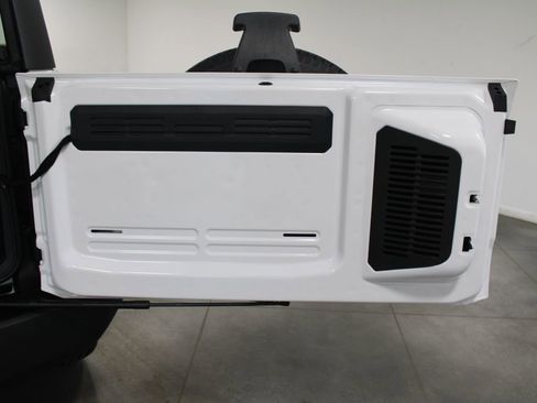 New 2025 Ford Bronco 4-Door image 16