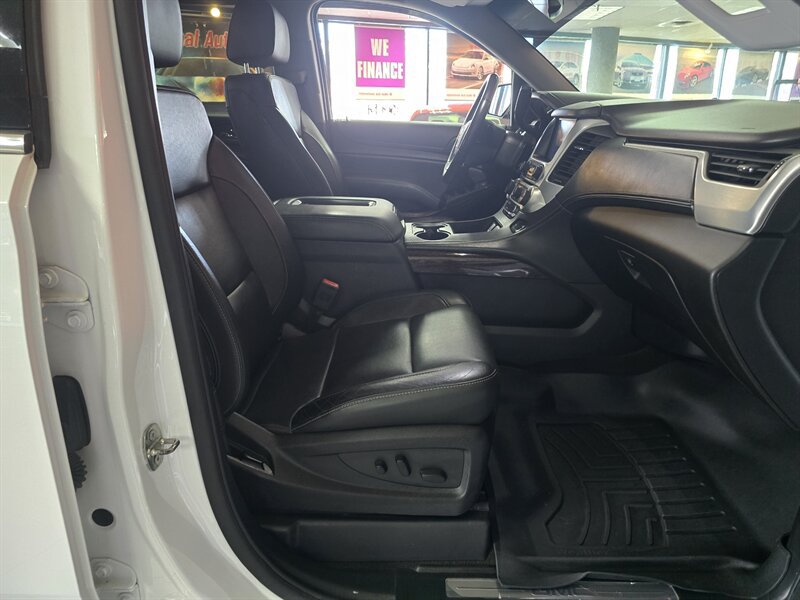 Used 2017 GMC Yukon SLT w/ Premium Edition AWD/4WD image 20