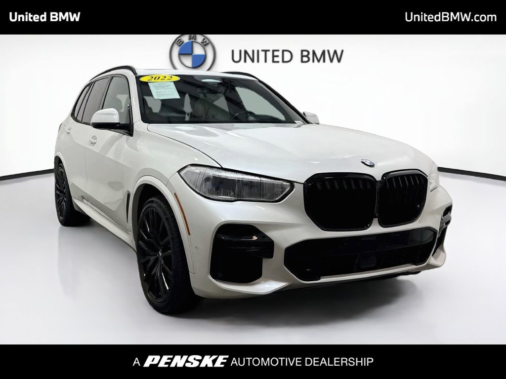 Used 2022 BMW X5 xDrive40i w/ M Sport Package AWD/4WD image 4