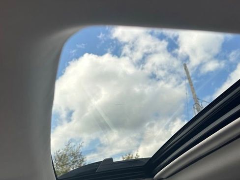 Used 2020 Subaru Outback Limited image 22