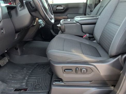 Used 2021 Chevrolet Silverado 1500 LT w/ Convenience Package II image 11