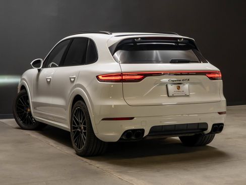 Used 2021 Porsche Cayenne GTS AWD/4WD image 3