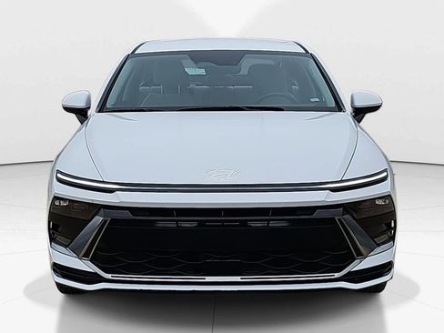Used 2025 Hyundai Sonata SEL image 2