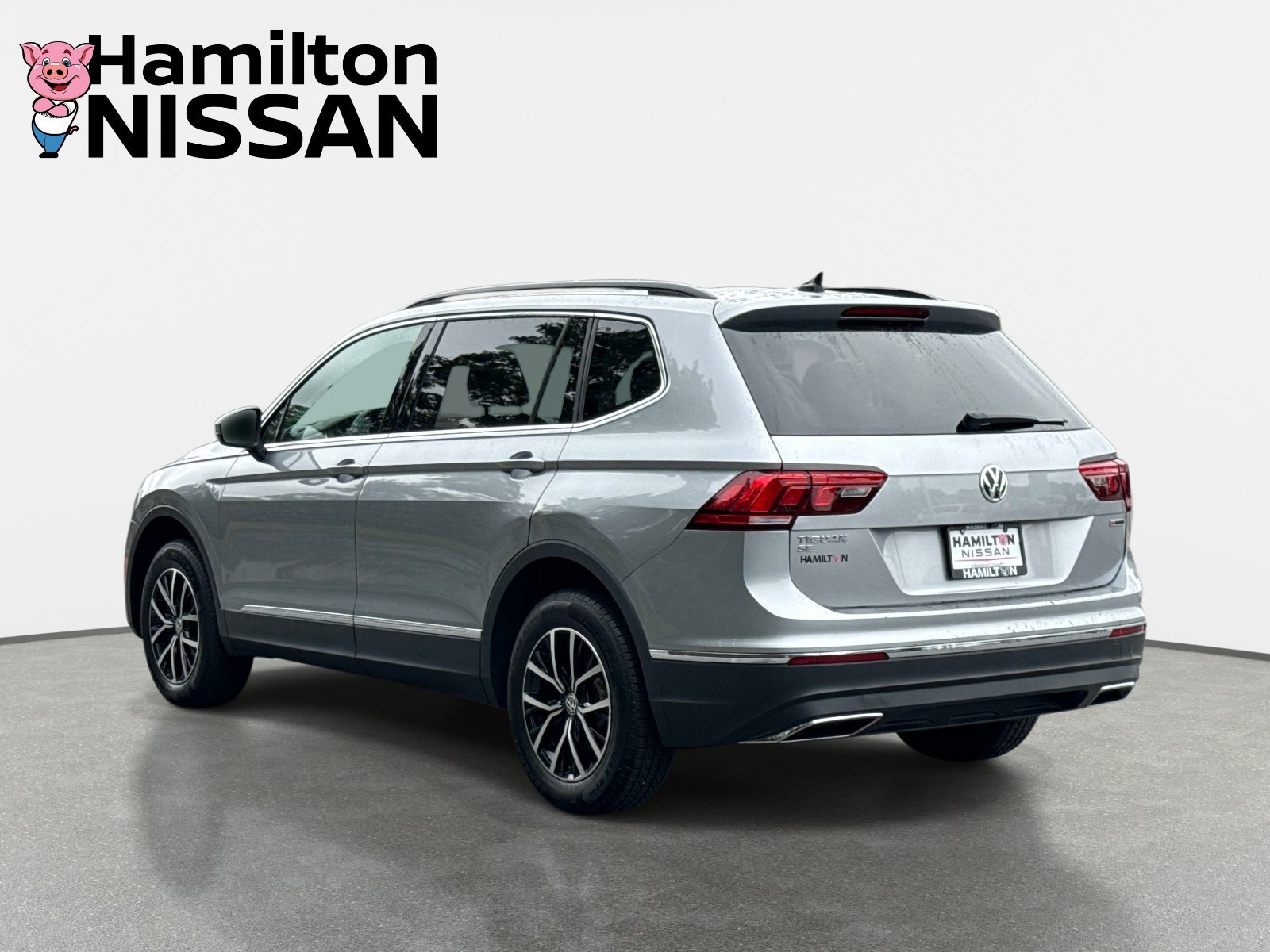 Used 2021 Volkswagen Tiguan SE w/ Panoramic Sunroof Package AWD/4WD image 4