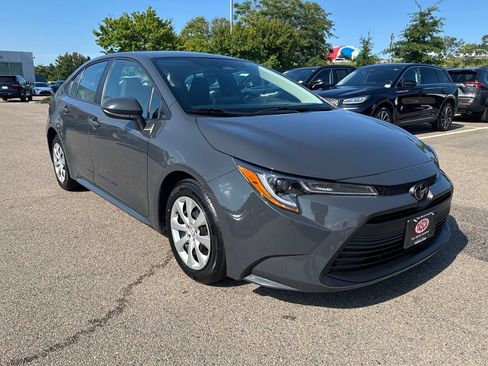Used 2024 Toyota Corolla LE FWD image 9