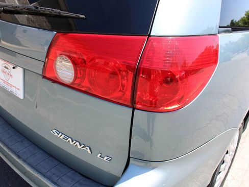 Used 2008 Toyota Sienna LE FWD image 22