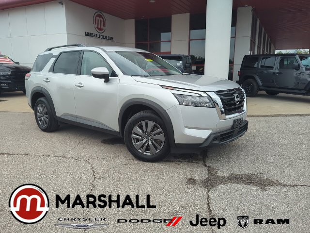 Used 2025 Nissan Pathfinder SV AWD/4WD image 1