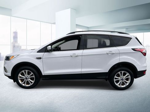 Used 2018 Ford Escape SE w/ SE Sync 3 Package AWD/4WD image 2
