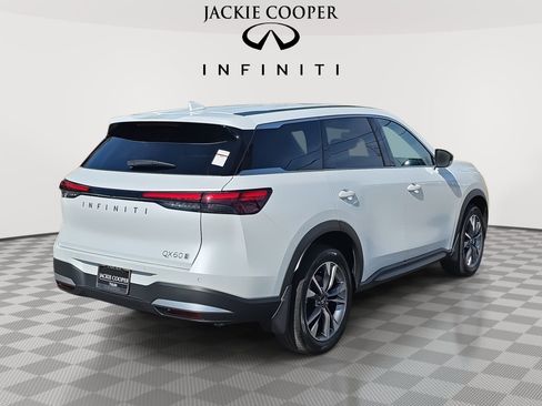 Certified 2026 INFINITI QX60 Pure w/ Cargo Package image 5
