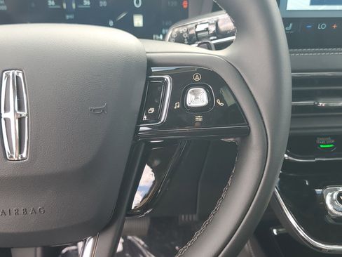 New 2026 Lincoln Corsair Premiere image 18