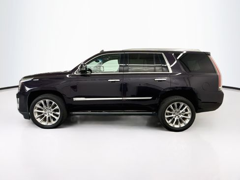 Used 2018 Cadillac Escalade Premium Luxury AWD/4WD image 4