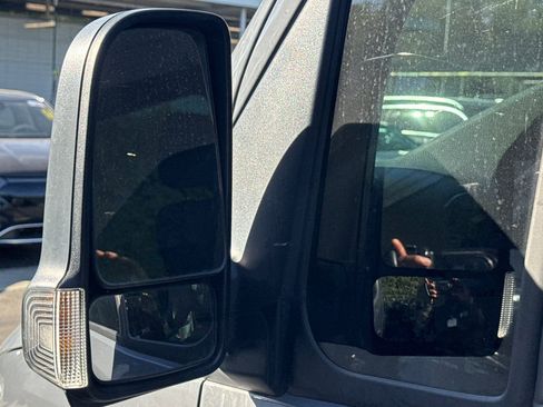 Used 2021 Mercedes-Benz Sprinter 2500 image 15