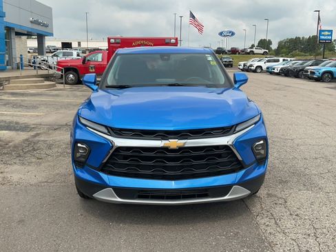 Used 2024 Chevrolet Blazer LT AWD/4WD image 2