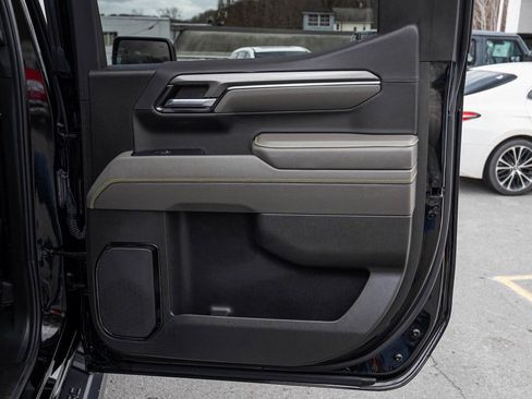 Used 2024 Chevrolet Silverado 1500 ZR2 w/ Technology Package image 13