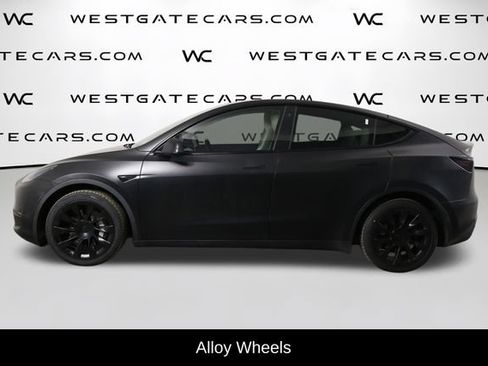 Used 2021 Tesla Model Y Long Range AWD/4WD image 39
