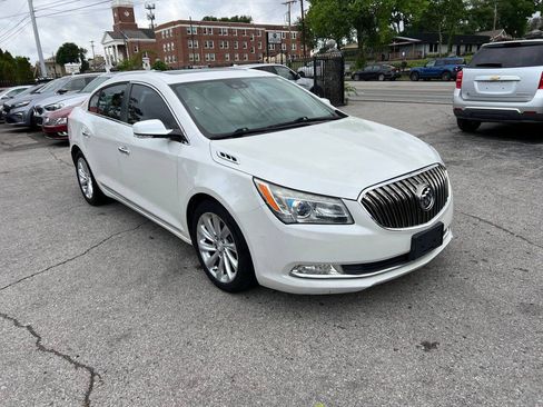 Used 2015 Buick LaCrosse Leather w/ Experience Buick Package FWD image 9