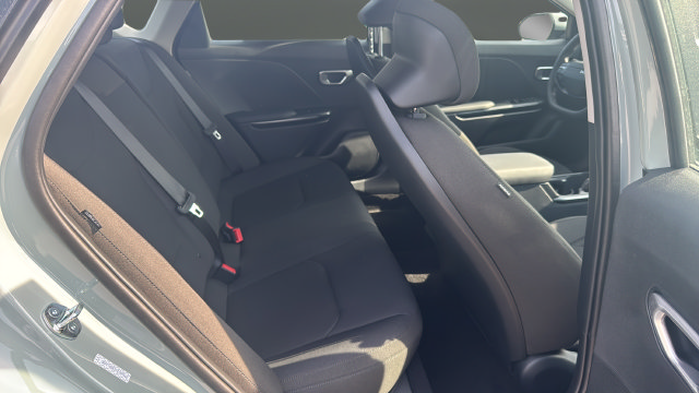 New 2026 Kia K4 FWD image 27