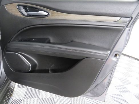 Used 2018 Alfa Romeo Stelvio Ti image 44
