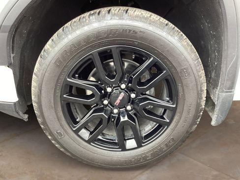 Certified 2024 GMC Sierra 1500 Elevation image 34