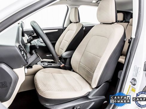 Used 2021 Ford Escape SE image 28