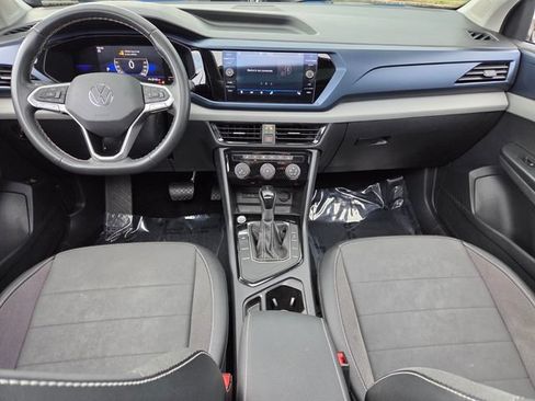 Used 2023 Volkswagen Taos SE w/ Panoramic Sunroof Package FWD image 13